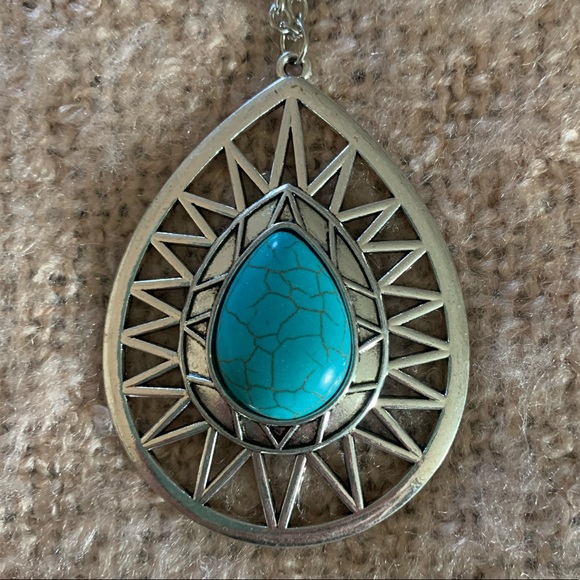 Jewelry - Turquoise Pendant Long Necklace